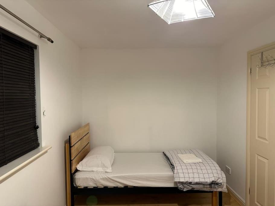 Flat Close To Leagrave Station Luton Airport Exterior photo
